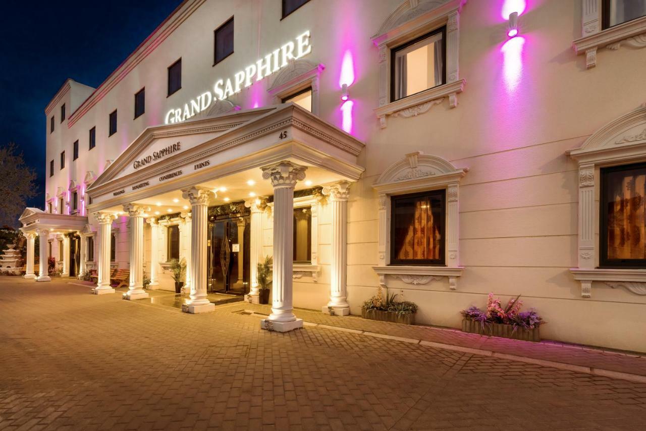 Grand Sapphire Hotel & Banqueting Croydon Dış mekan fotoğraf