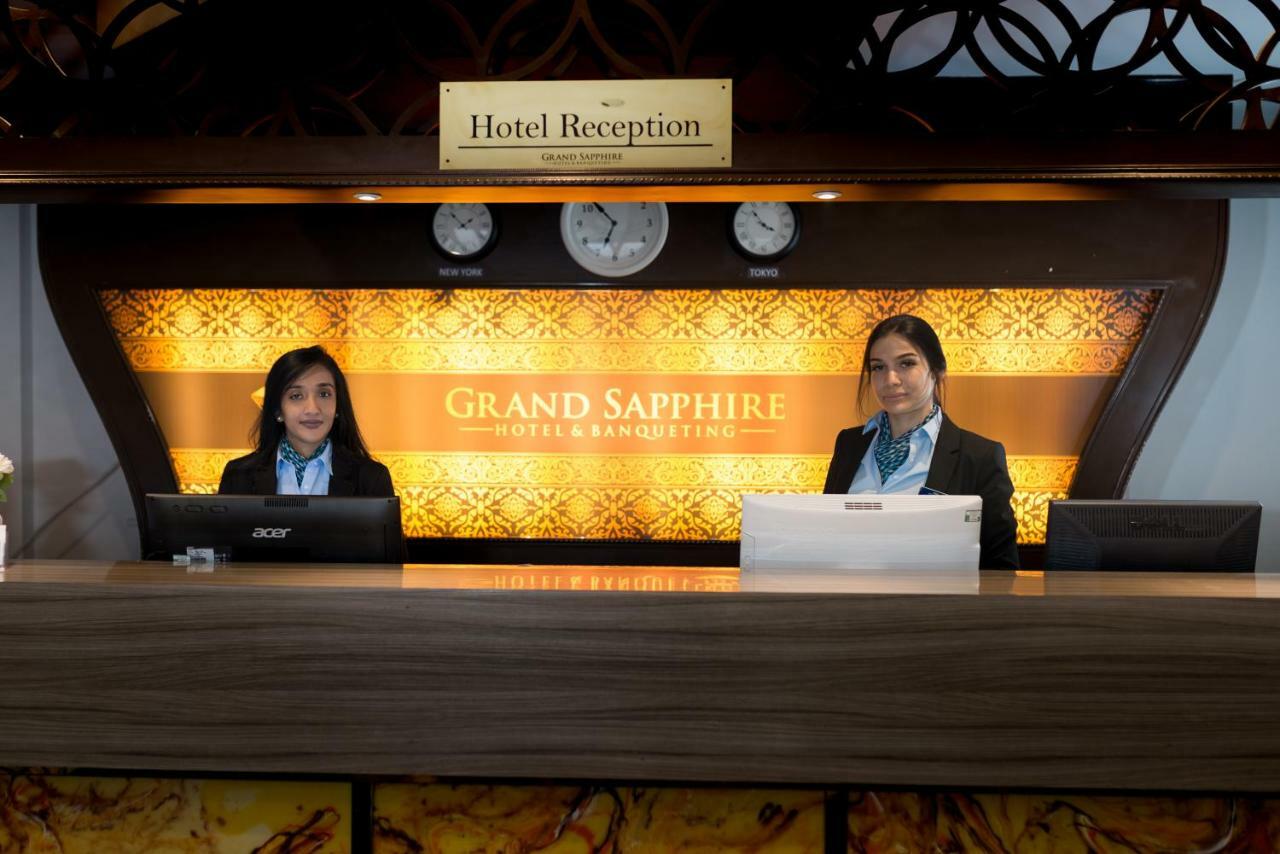 Grand Sapphire Hotel & Banqueting Croydon Dış mekan fotoğraf
