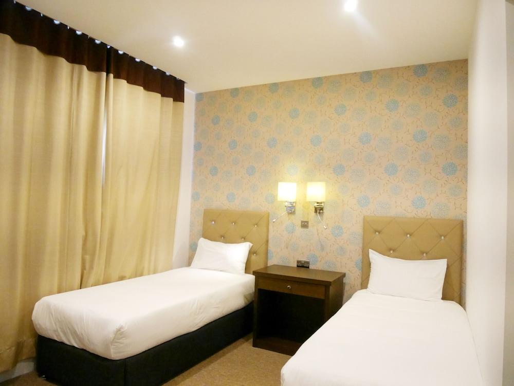 Grand Sapphire Hotel & Banqueting Croydon Dış mekan fotoğraf