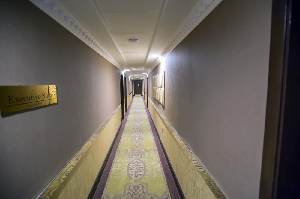 Grand Sapphire Hotel & Banqueting Croydon Dış mekan fotoğraf