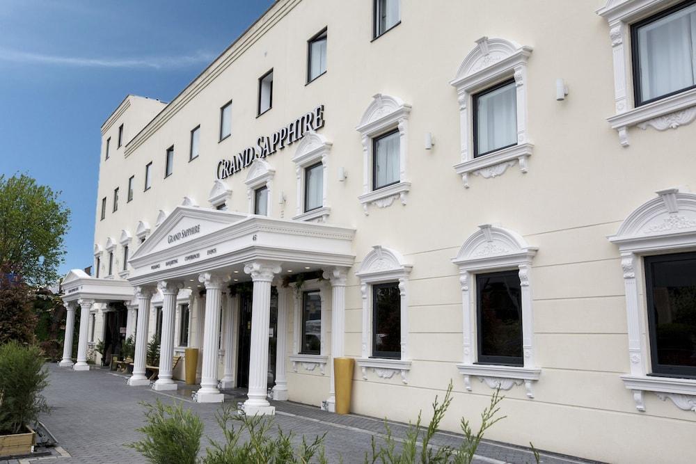 Grand Sapphire Hotel & Banqueting Croydon Dış mekan fotoğraf